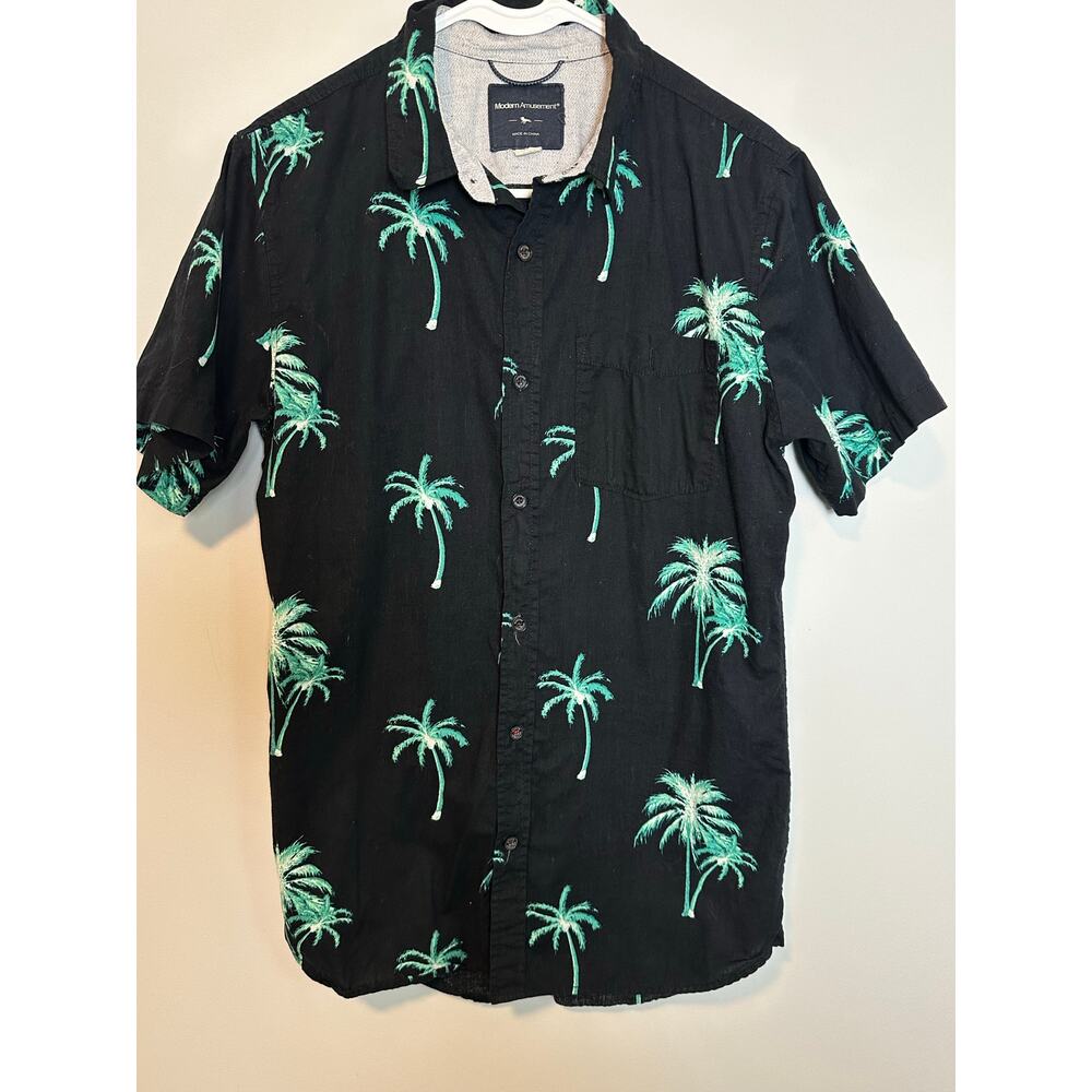 Modern Amusement Mens Palm Tree Button Up Shirt Medium Black Tropical Camp Shirt